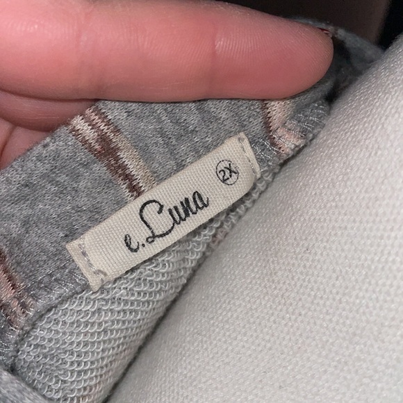 L. Luna Plus Size Top - Picture 5 of 6